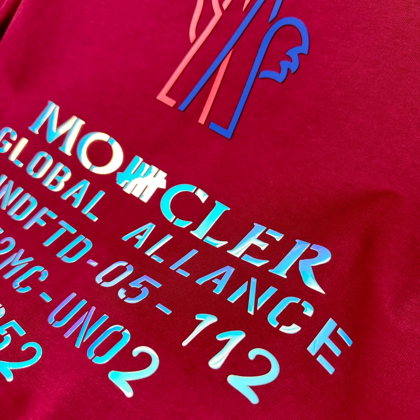 《 》MONCLER~ T ， 32 300 ， ， ， ， ， ！ ， ， ， ， ， ！ Size：S~M~L~XL~2XL